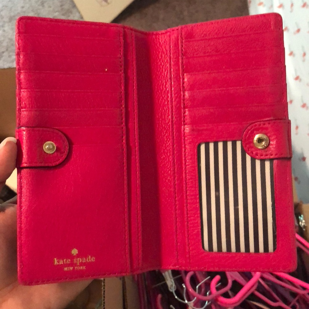 COPY - kate spade wallett - Picture 3 of 4